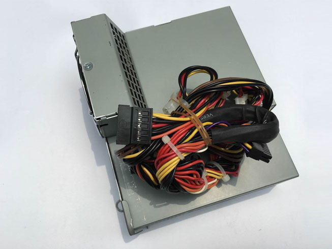 381024-001 chargeur pc portable / AC adaptateur
